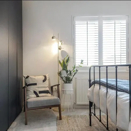 No.1 Universal House - Double Bedroom Apartment Bromley Exterior photo