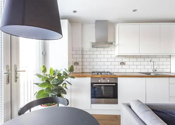 No.1 Universal House - Double Bedroom Apartment