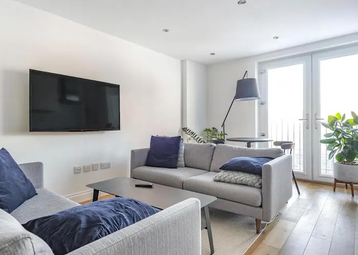 No.1 Universal House - Double Bedroom Apartment