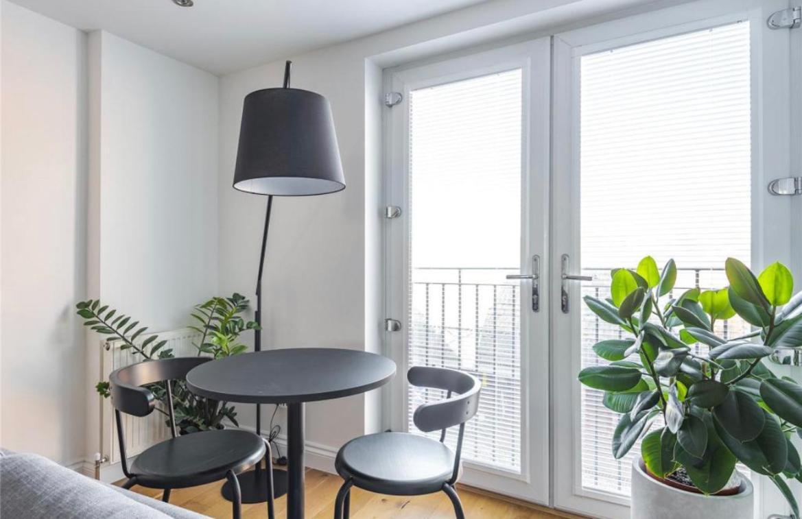 Appartement No.1 Universal House - Double Bedroom Bromley